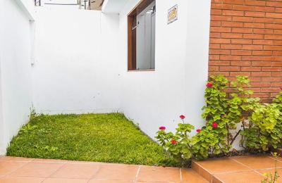 VENTA DE CASA EN LAS ACACIAS - URB. SANTA VICTORIA